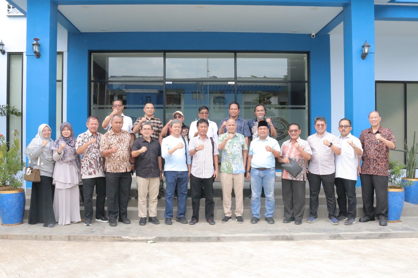 KUNJUNGAN STUDI TIRU PEMERINTAH KOTA CIREBON KE KANTOR PUSAT PERUMDA TIRTA BENTENG KOTA TANGERANG (22/11/2025)